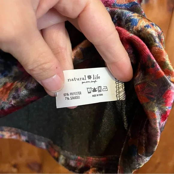 NATURAL LIFE Multicolor Velvet Long Sleeve Top - Picture 4 of 4